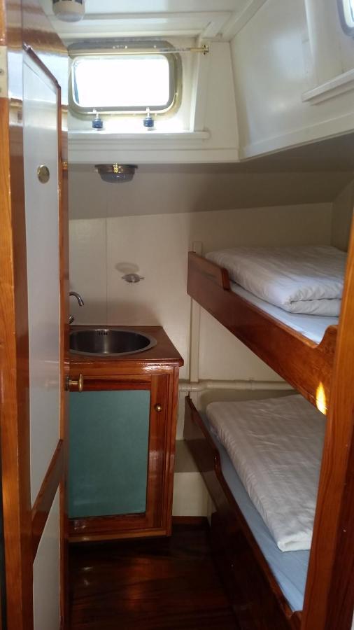 Tjalkjacht Pelikaan Enkhuizen Hostel Eksteriør bilde